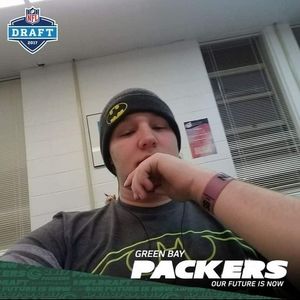 Meet your Posher, Dustin